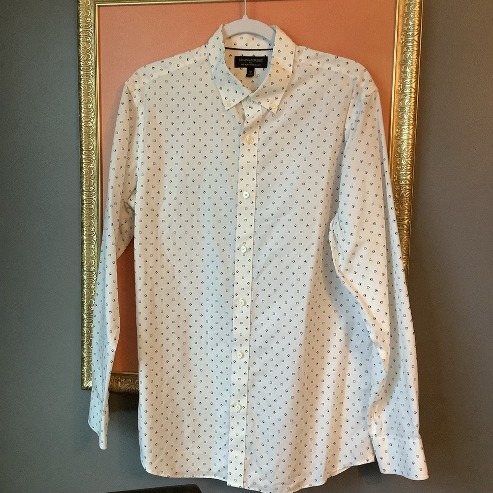 Banana Republic White and Black Patterned Dress Shirt